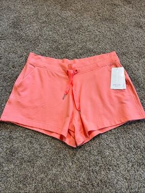 Athleta Balance 4” Shorts size XL NWT